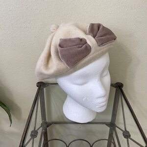 Grace Hats Beret cap  Wool blend Beret One Size Fits Most Ivory/Beige bow.